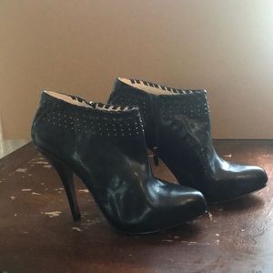 Enzo Angiolini Leather Bootie heels 11 M